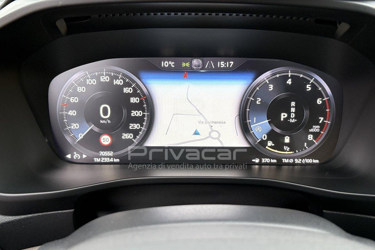 VOLVO XC40 B4 AWD Geartronic Momentum Pro