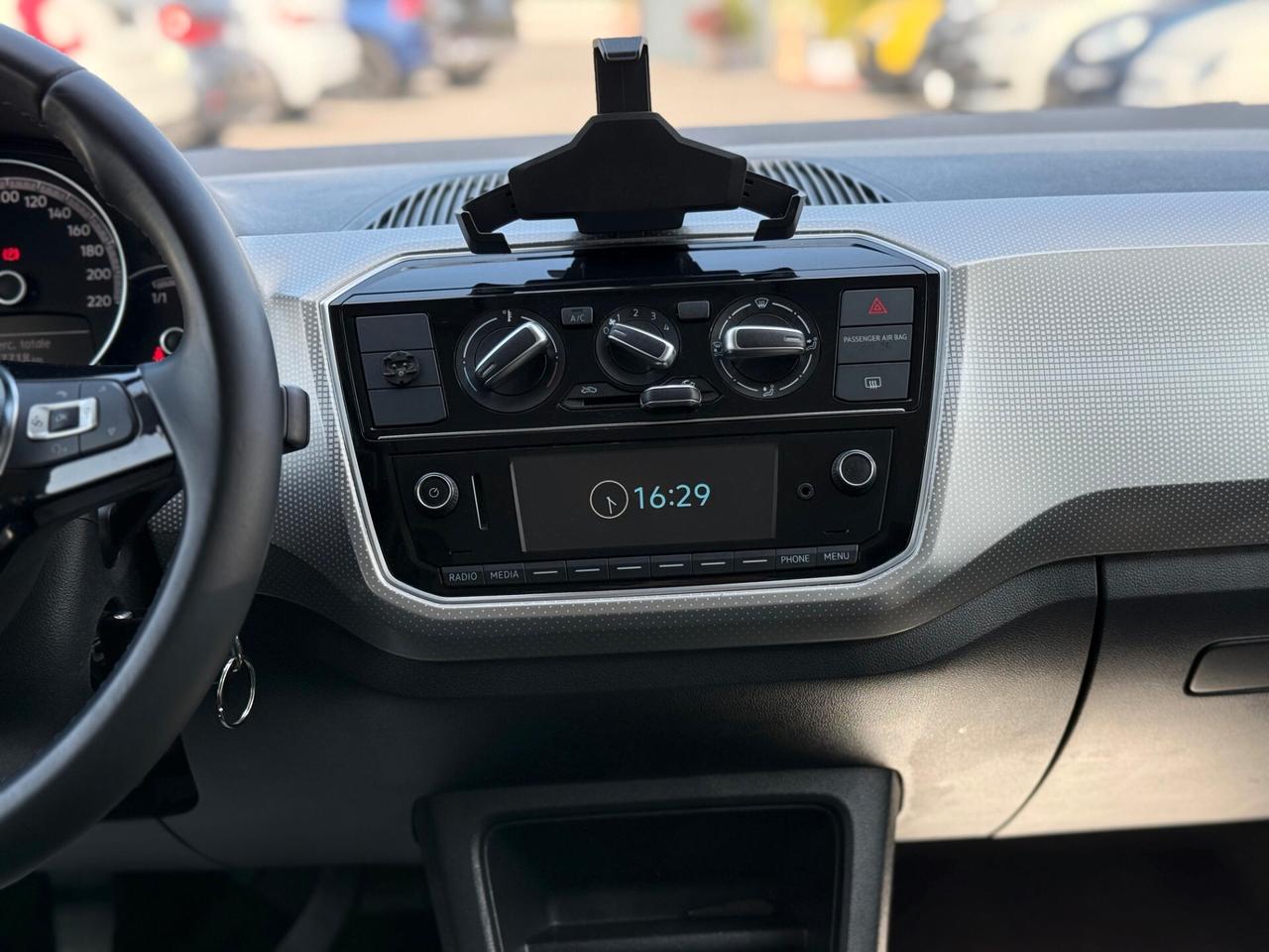 Volkswagen up! 1.0 75 CV 5p. move up!