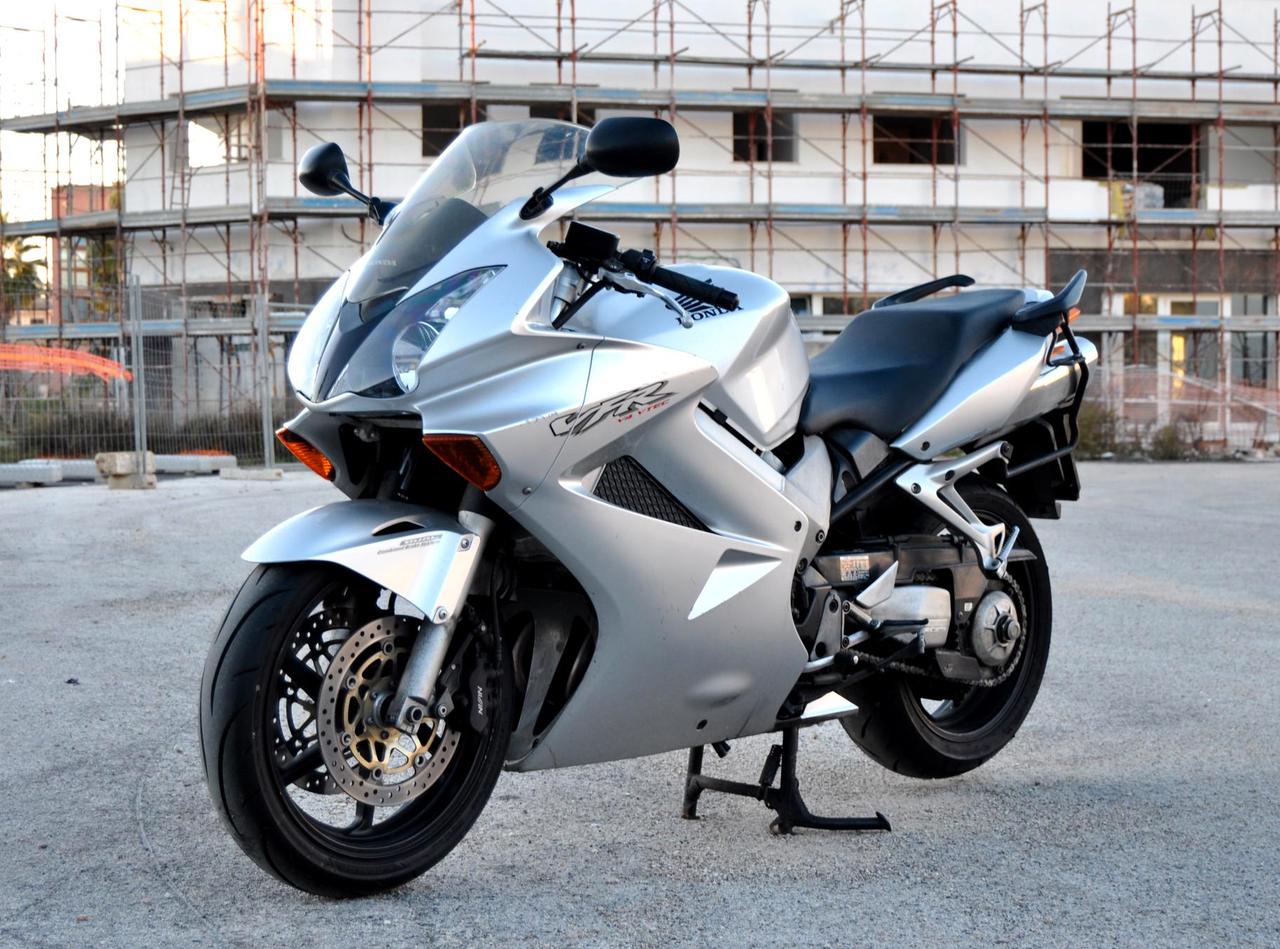 Honda VFR 800 V4 V Tech 2003