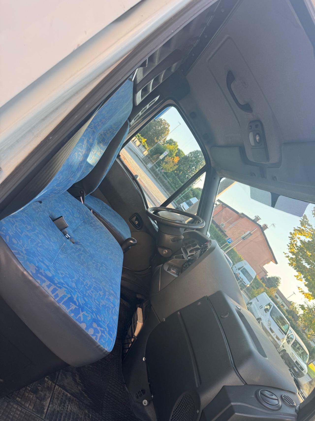 Iveco Daily ( PASSO LUNGO )