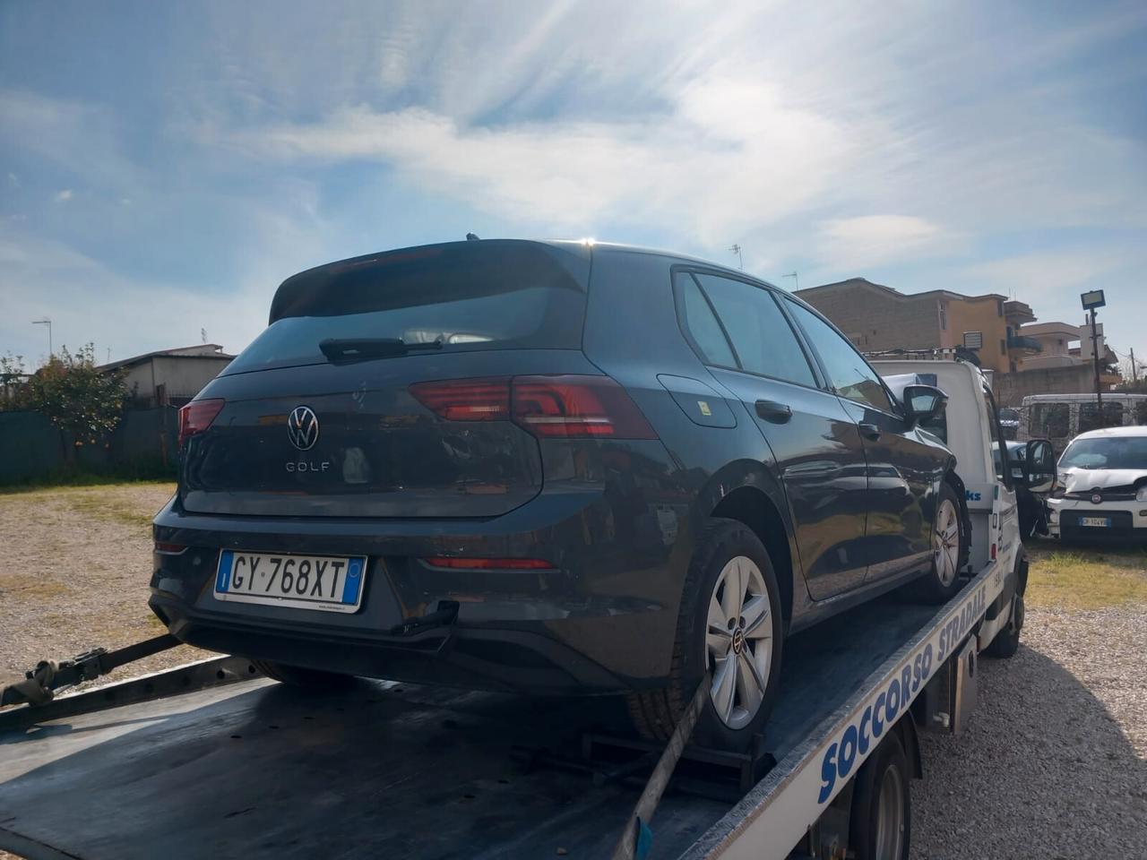 Volkswagen Golf 2.0 TDI 115 CV SCR Life SINISTRATA