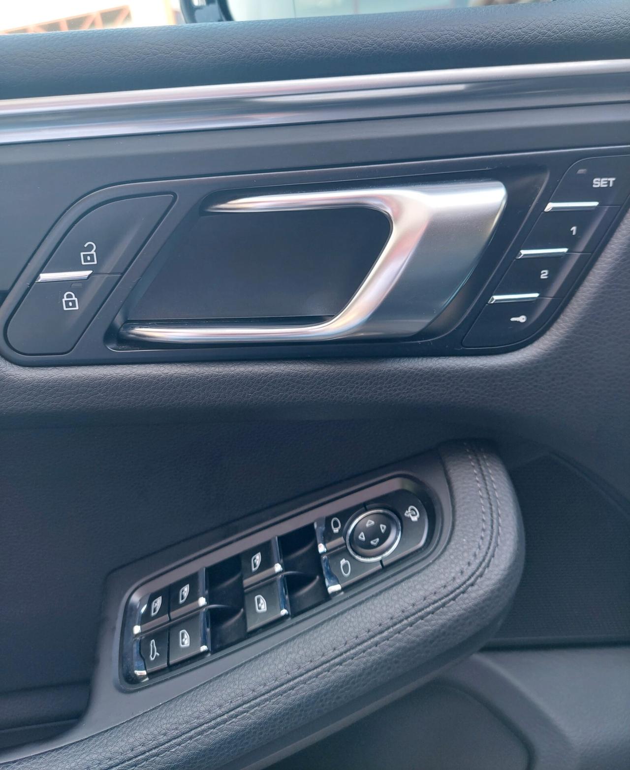 Porsche Macan 2.0 245CV NO SUPERBOLLO TETTO NAVI CERCHIO 20