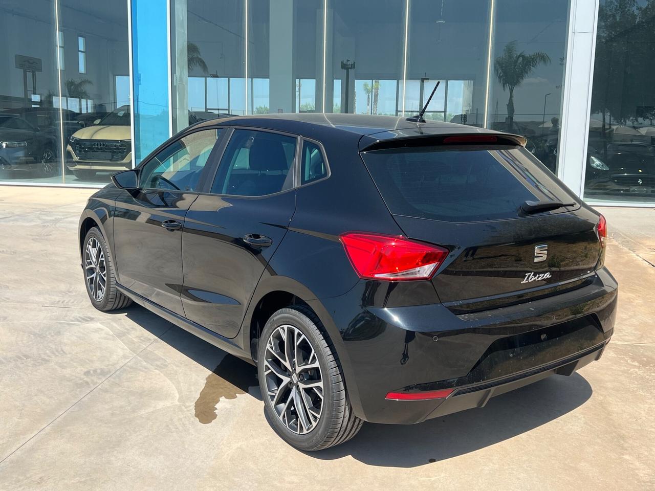 SEAT Ibiza Black Edition possibilità noleggio no scoring