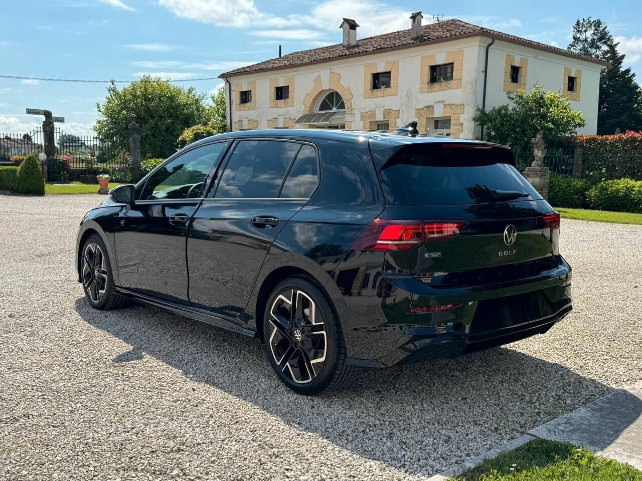 Volkswagen Golf 2.0 TDI 150 CV DSG SCR R-Line