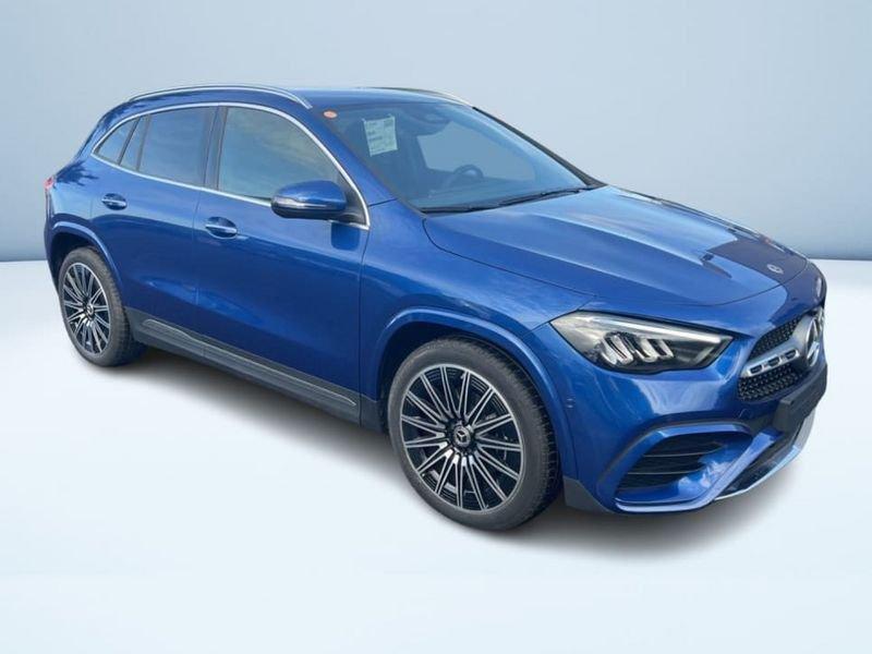 Mercedes-Benz GLA 200 Automatic AMG Line PREMIUM