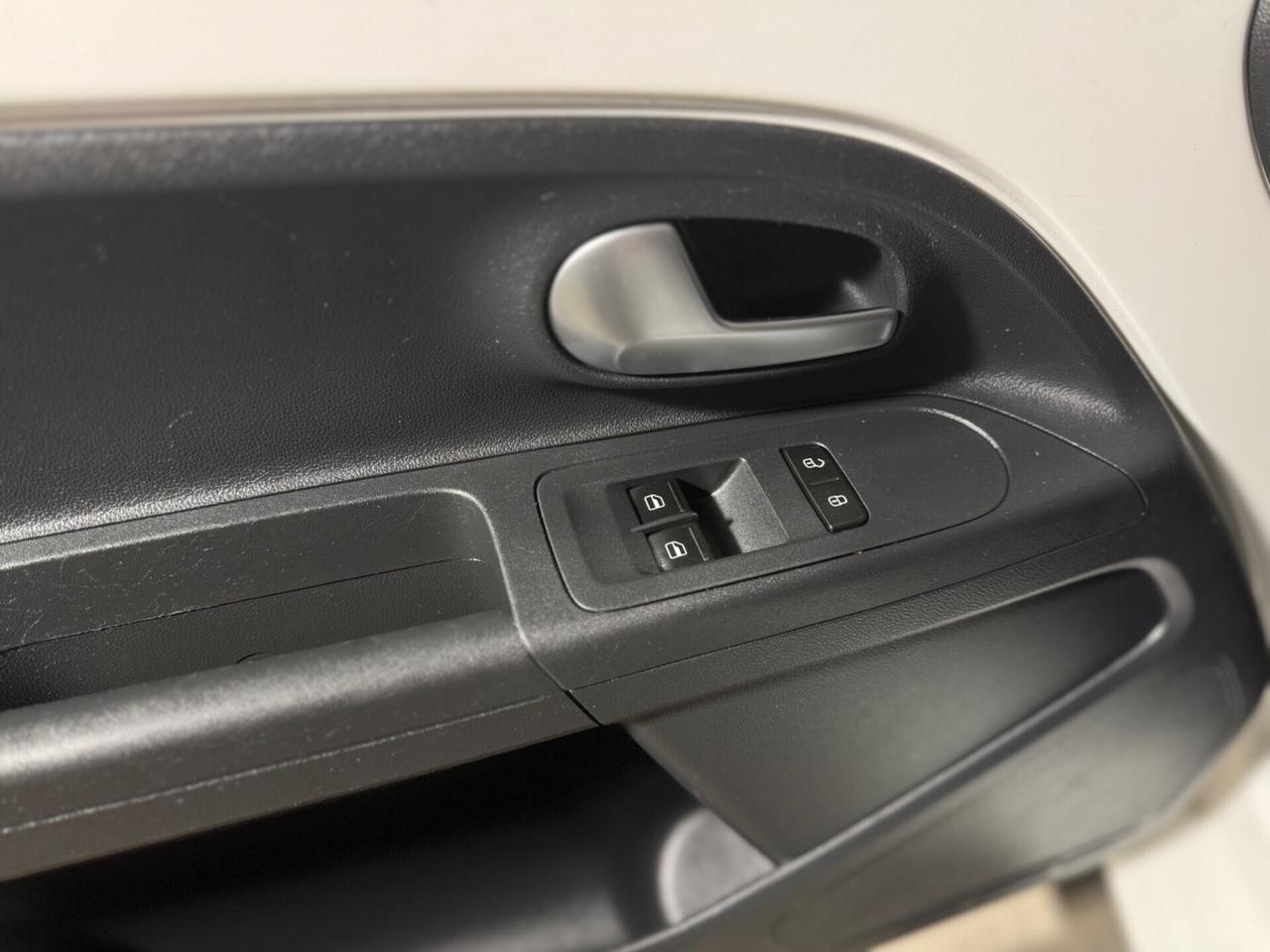 Volkswagen up! 1.0 5 PORTE NEOPATENTATI