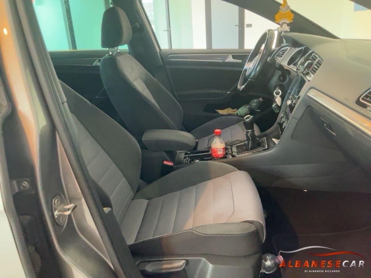 Volkswagen Golf 1.6 TDI 110 CV 5p. R LINE