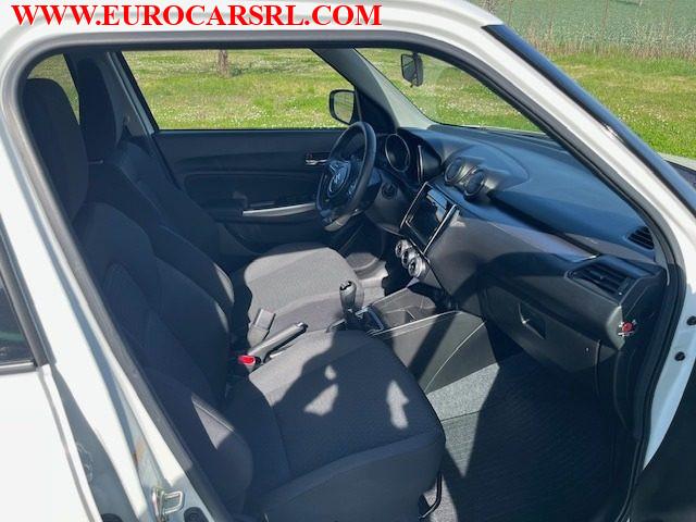 SUZUKI Swift 1.2 Hybrid Top