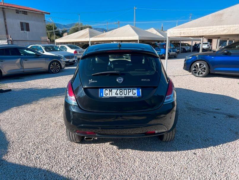 Lancia Ypsilon 1.0 FireFly 5 porte S&S Hybrid Gold