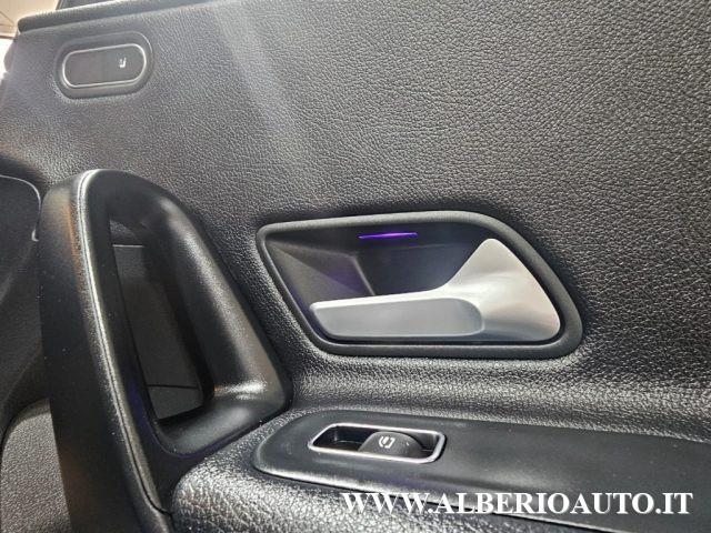 MERCEDES-BENZ A 180 d Automatic Business Luci Ambient