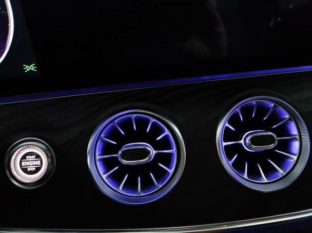 MERCEDES-BENZ E 450 4Matic Premium AMG Tetto Pelle 5.000km reali!! IN PROMO