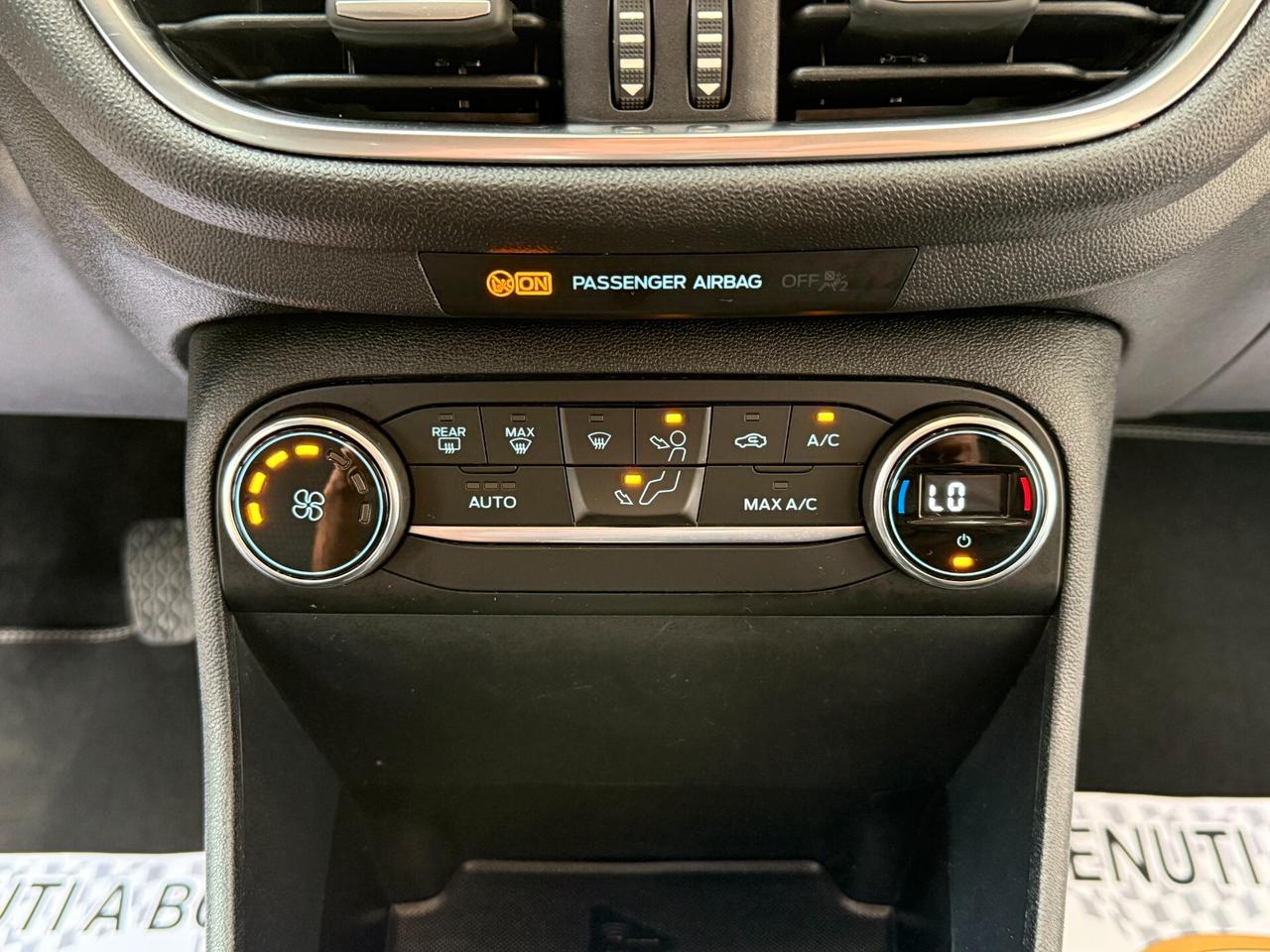 Ford Fiesta 1.5 EcoBlue 5P Titanium LED CARPLAY