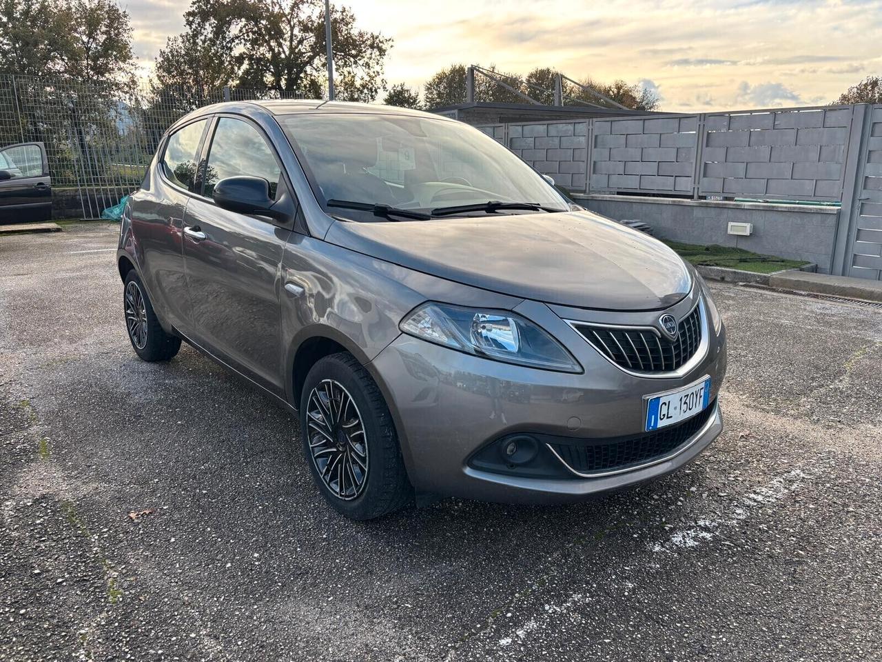Lancia Ypsilon GOLD 1.0 Hybrid 5 porte - 2022