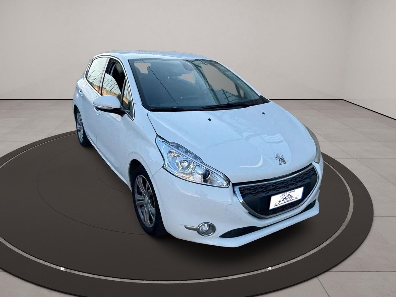 Peugeot 208 1.4 HDi 68 CV 5 porte Allure