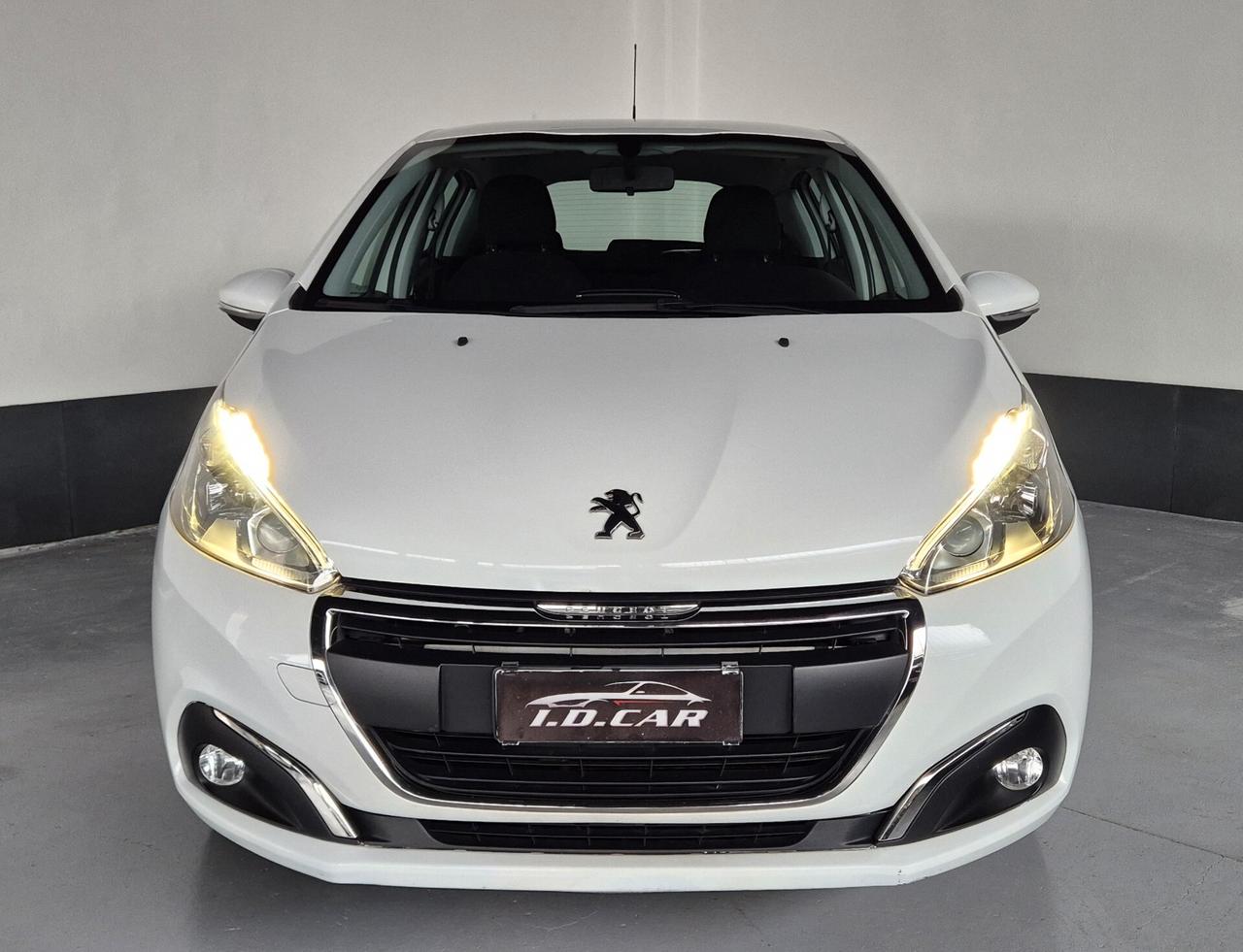 Peugeot 208 PureTech 82 5 porte Allure