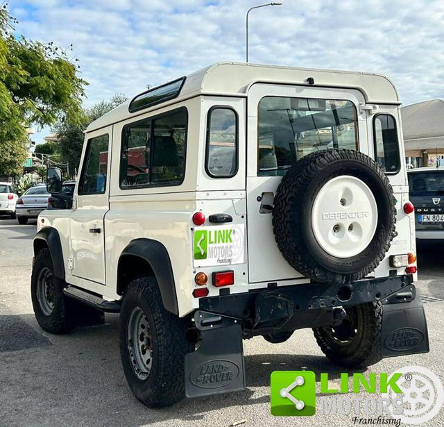 LAND ROVER Defender 110 2.5 Td5 cat S.W. County