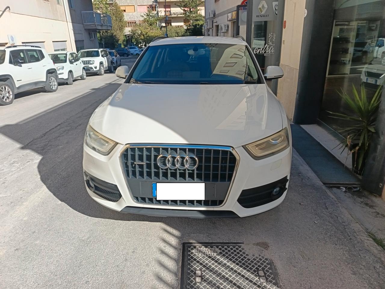 Audi Q3 2.0 TDI 140cv Business
