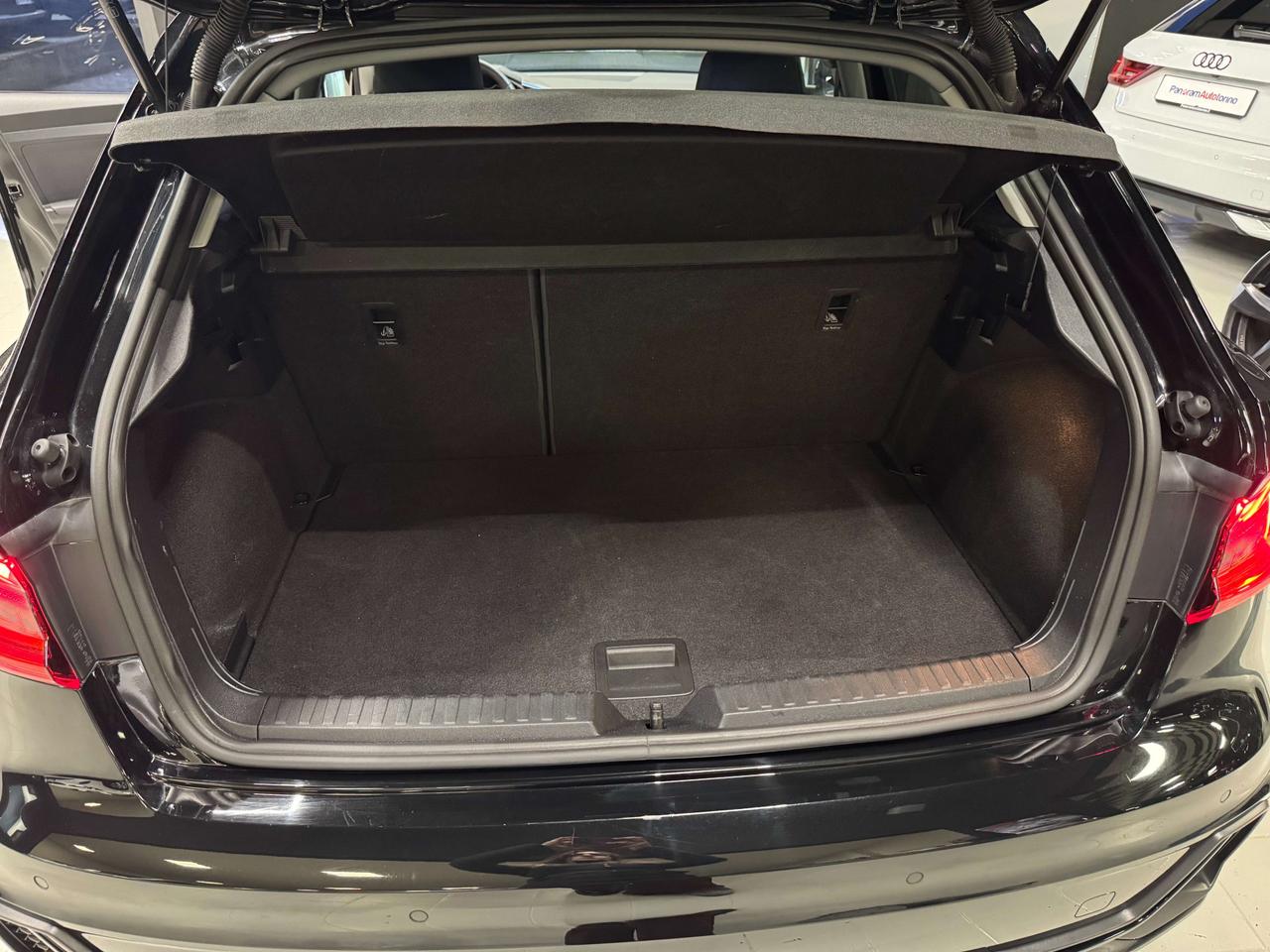 Audi A1 A1 Sportback 30 1.0 tfsi Identity Black 116cv s-tronic