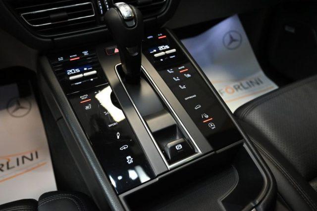 PORSCHE Macan New 2.0 PDK 265CV PCM TET.LED 21"RADAR GANCIO FULL
