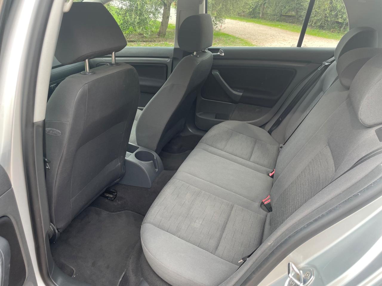 Volkswagen Golf 1.6 5p. Trendline