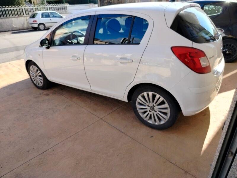 Opel Corsa 1.3 CDTI 75CV 5 porte Cosmo