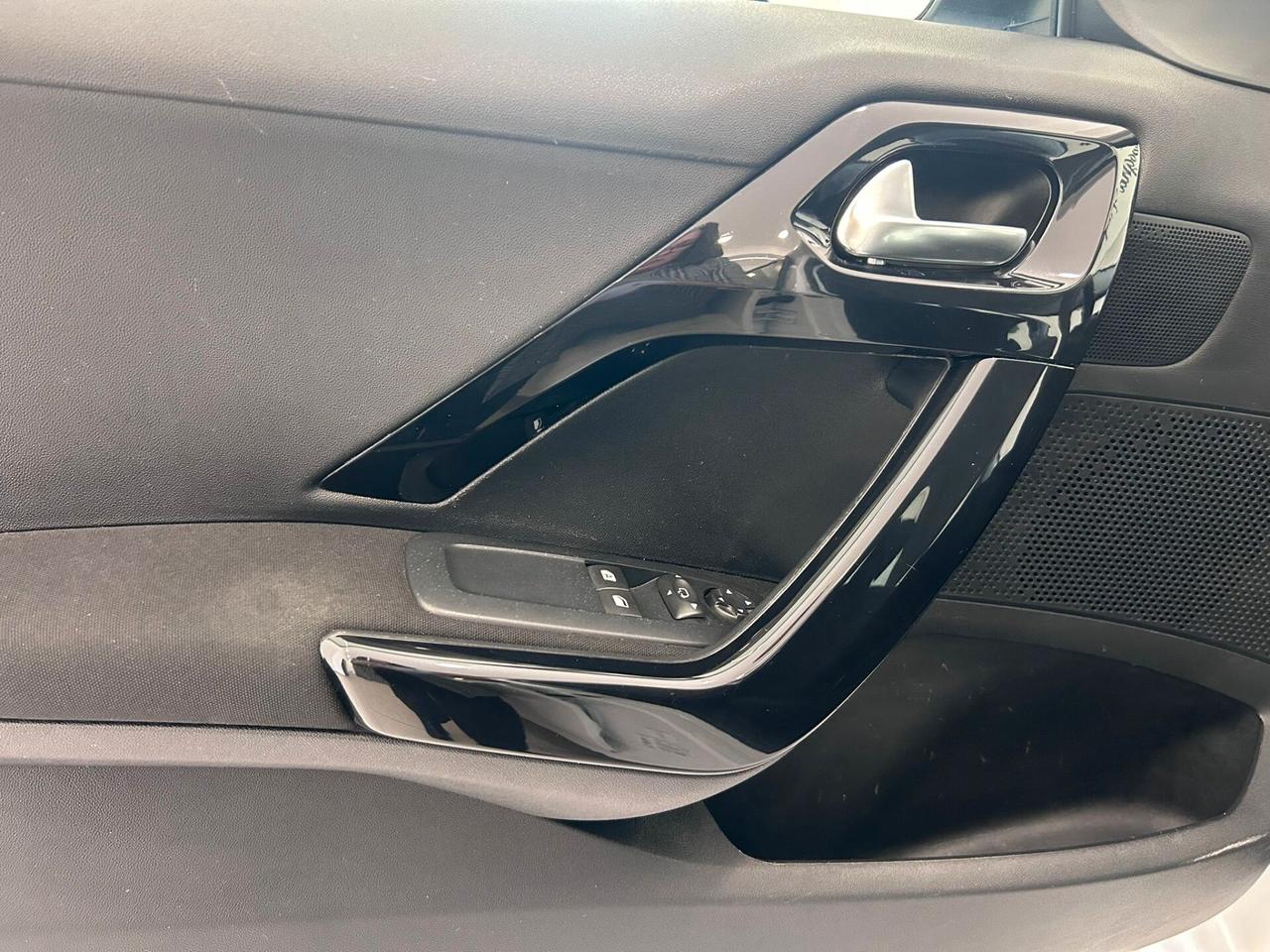 Peugeot 208 BlueHDi 75 5 porte Allure 2018