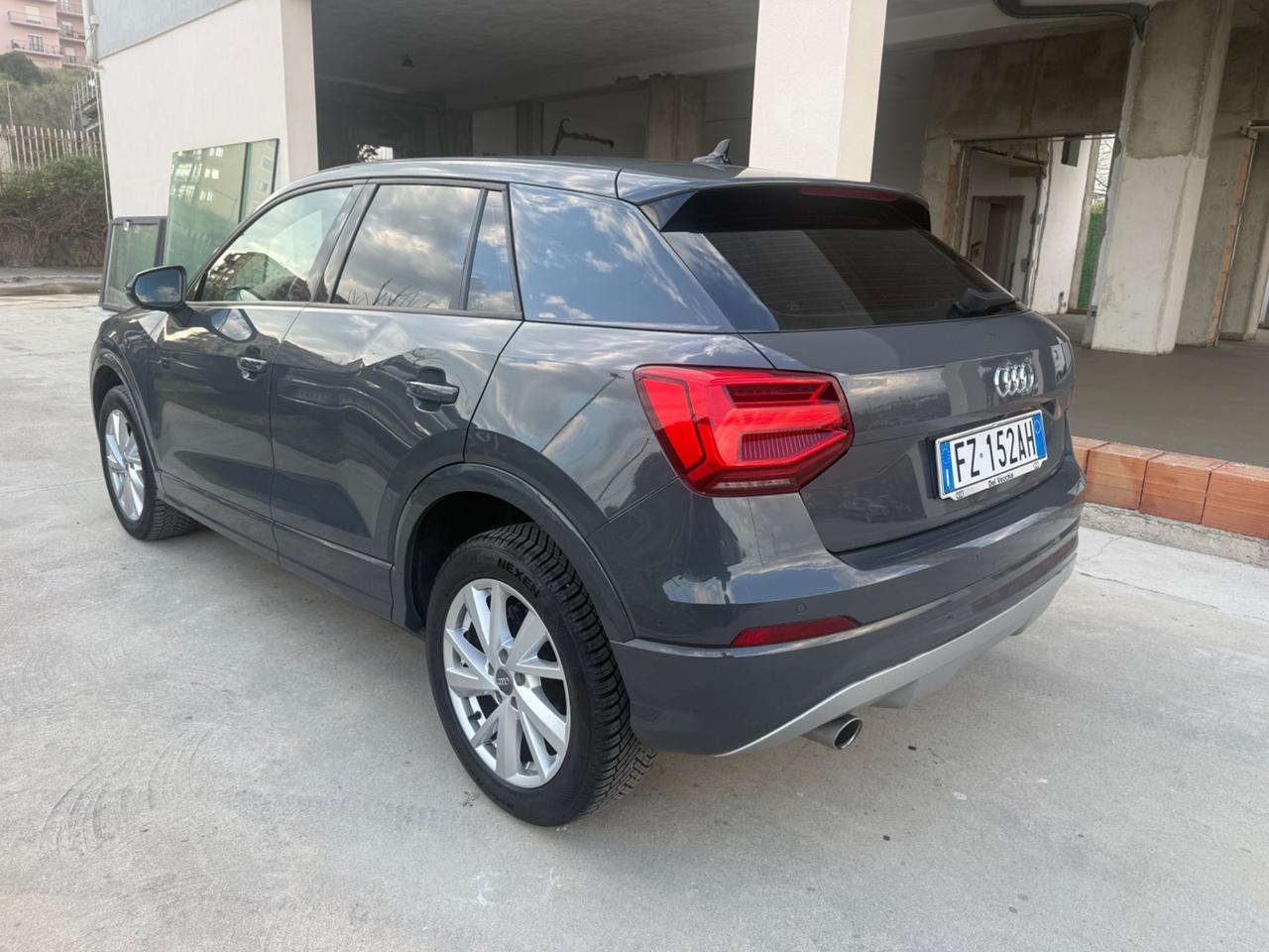 Audi Q2 30 TDI S tronic Identity Black