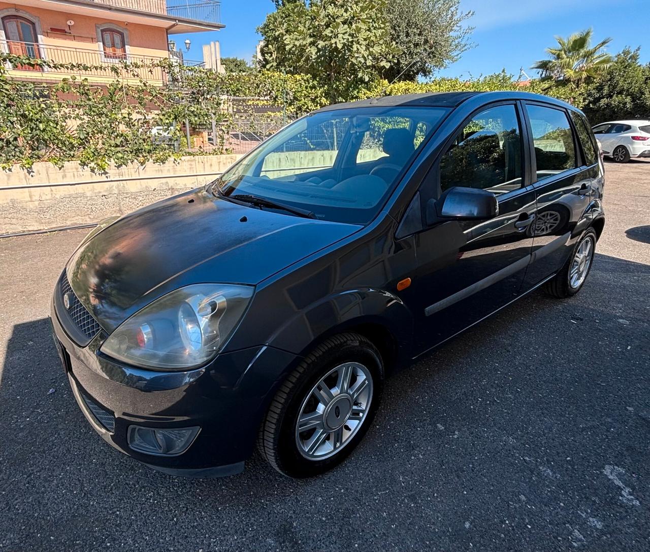 Ford Fiesta 1.6 TDCI 90CV 5porte DPF Titanium