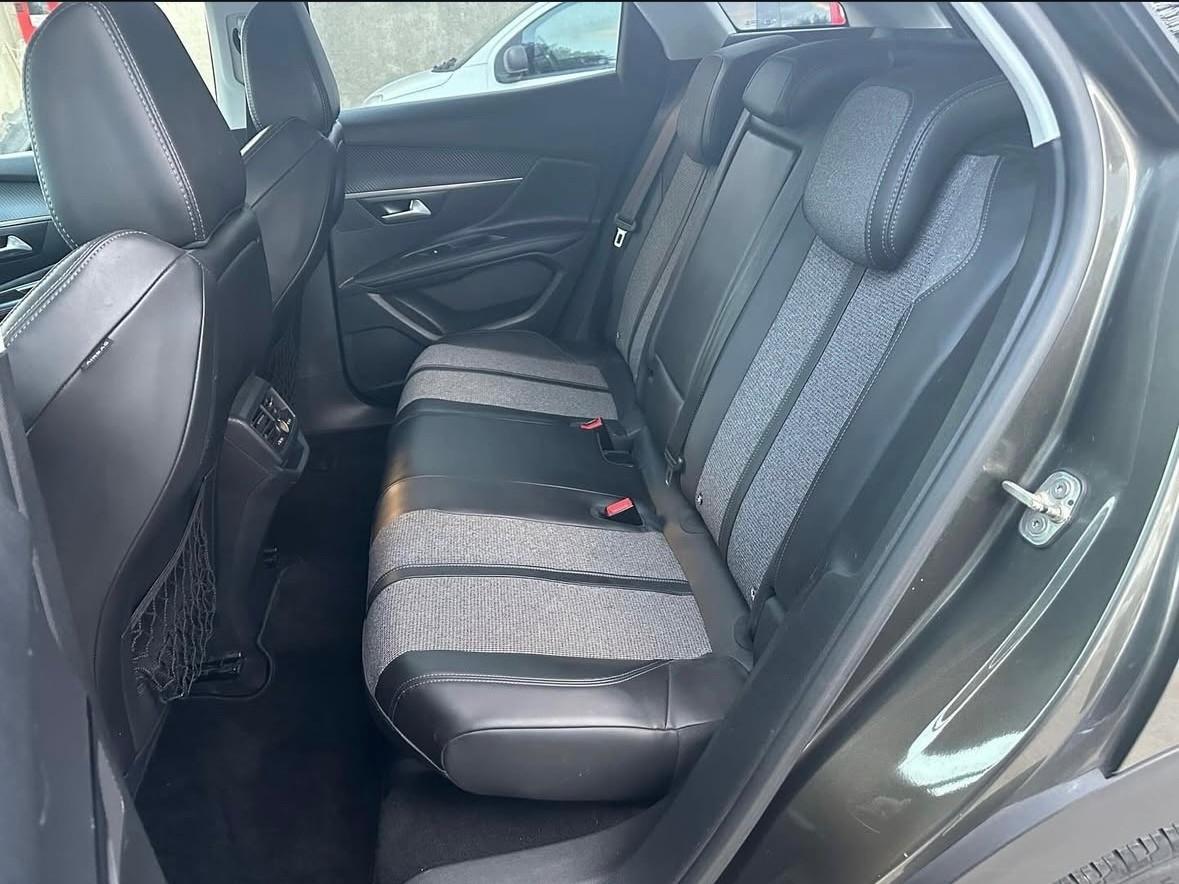 Peugeot 3008 BlueHDi 130cv EAT8 Allure 2018