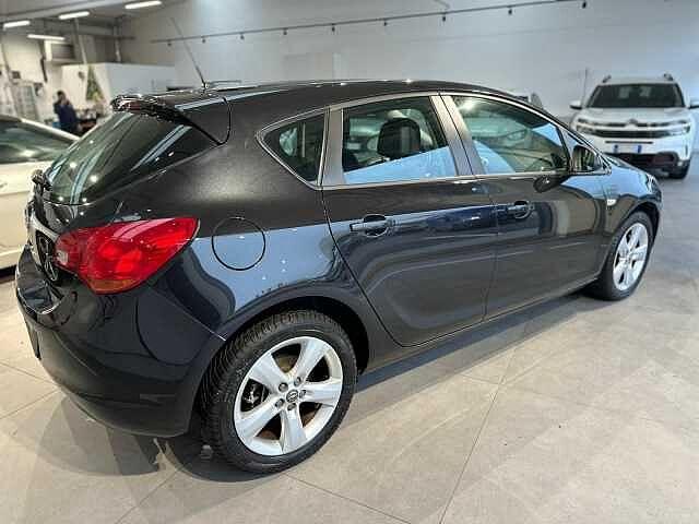 Opel Astra 1.4 100CV 5 porte