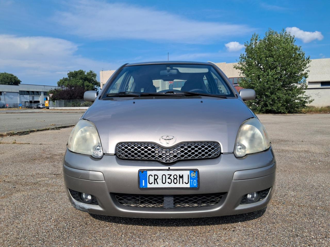TOYOTA YARIS BENZINA