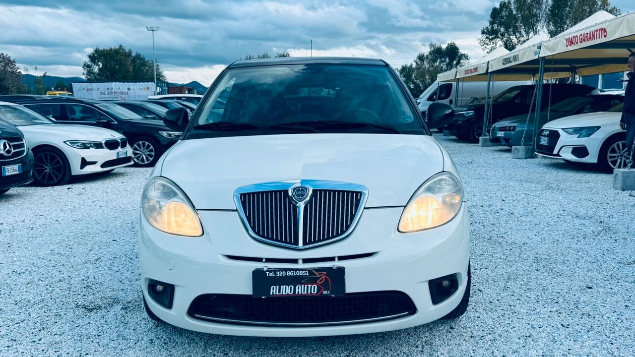 Lancia Ypsilon 1.2 Argento