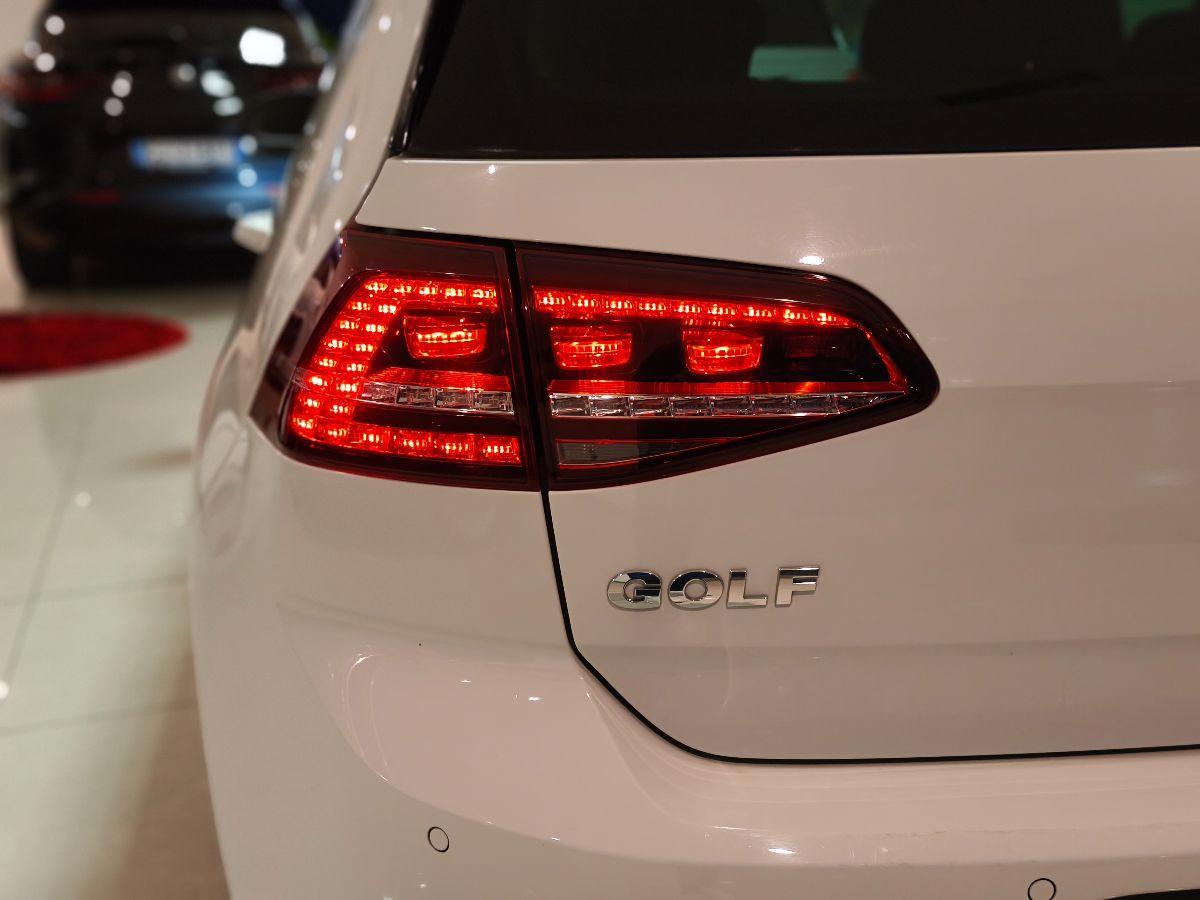 VOLKSWAGEN Golf 1.6 TDI 110CV DSG R-LINE