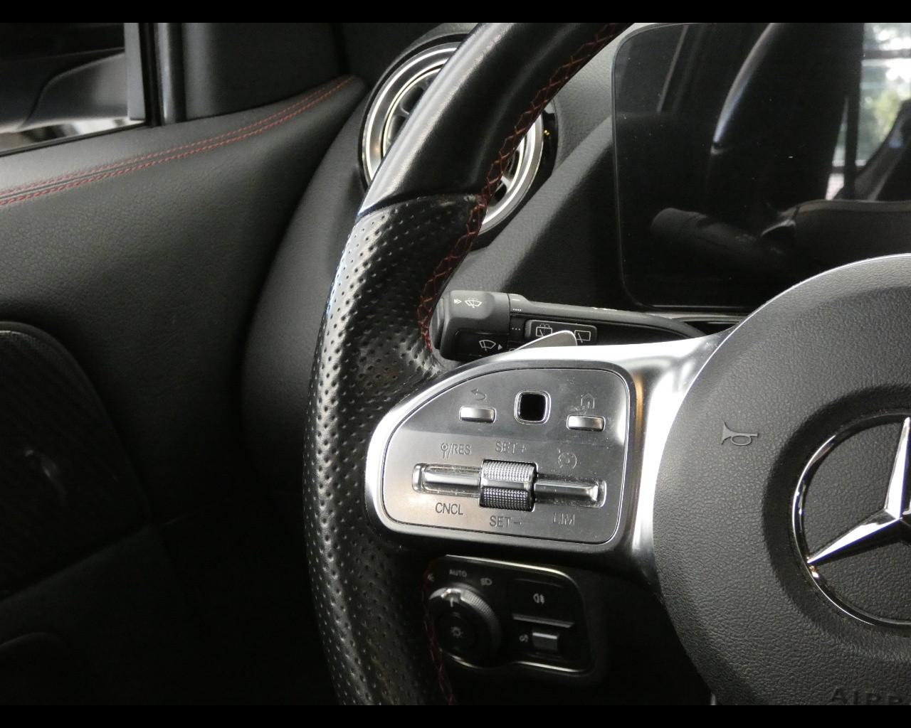 Mercedes-Benz GLA (H247) - GLA 200 d Automatic Premium