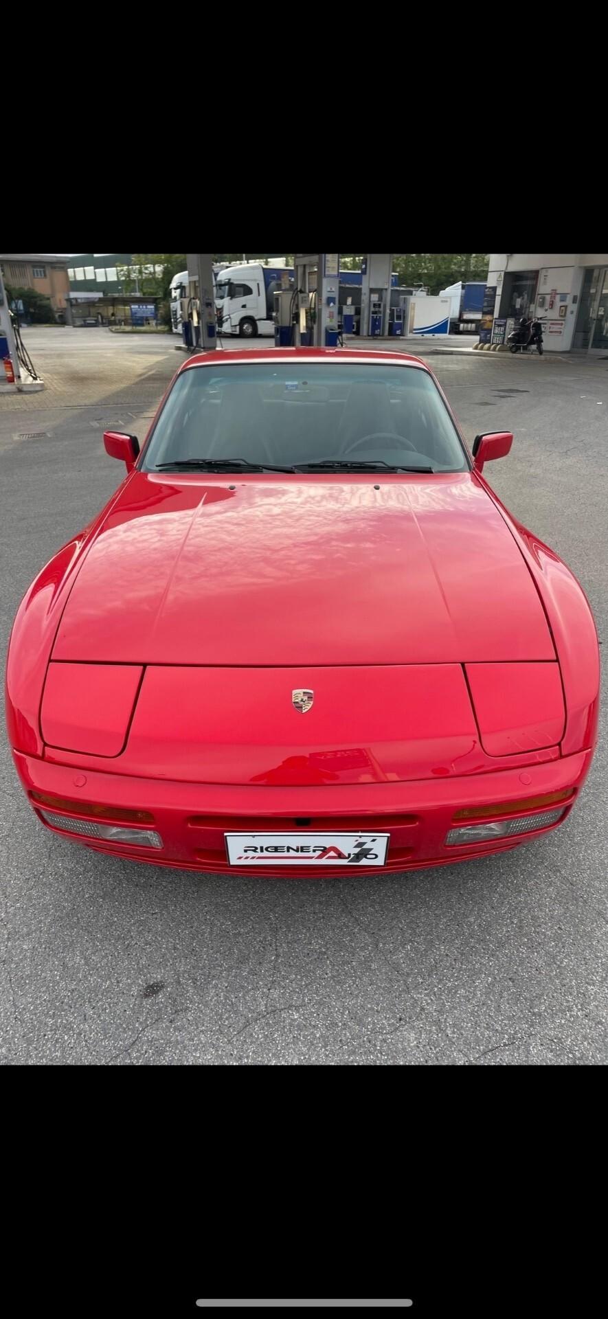 Porsche 944 Turbo S