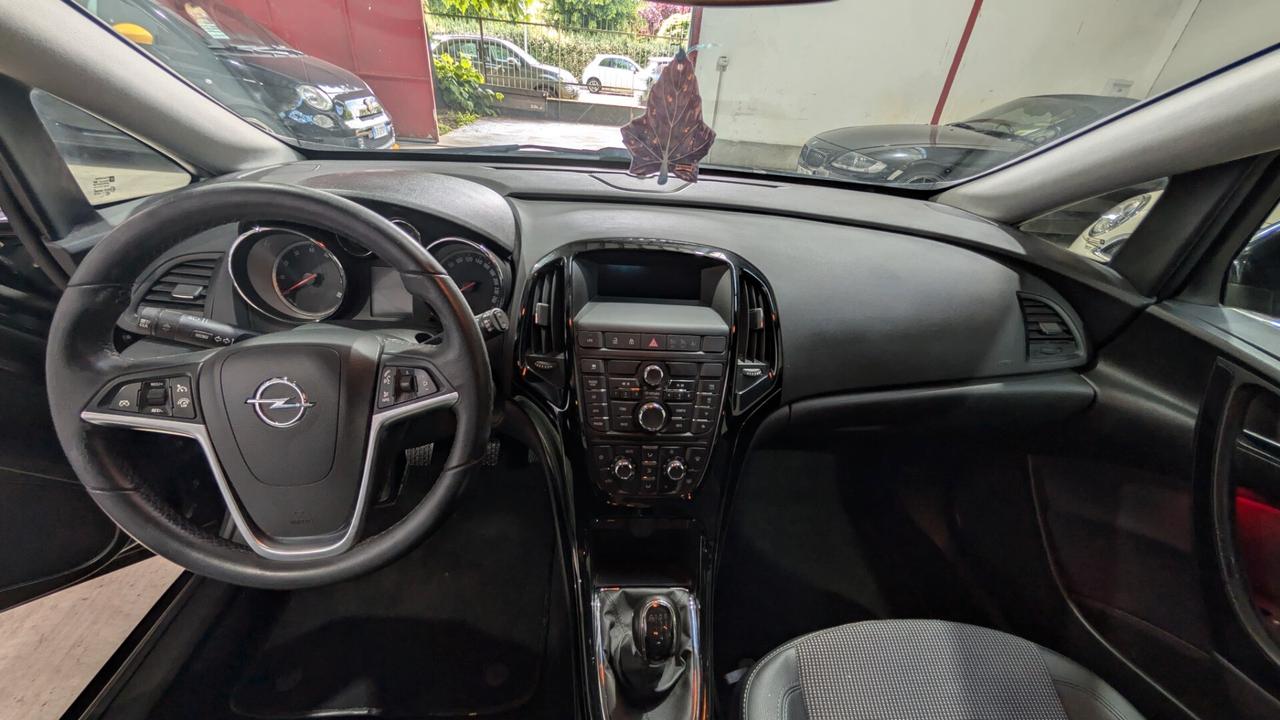 Opel Astra 1.4 Turbo 140CV Sports Tourer GPL Tech Cosmo