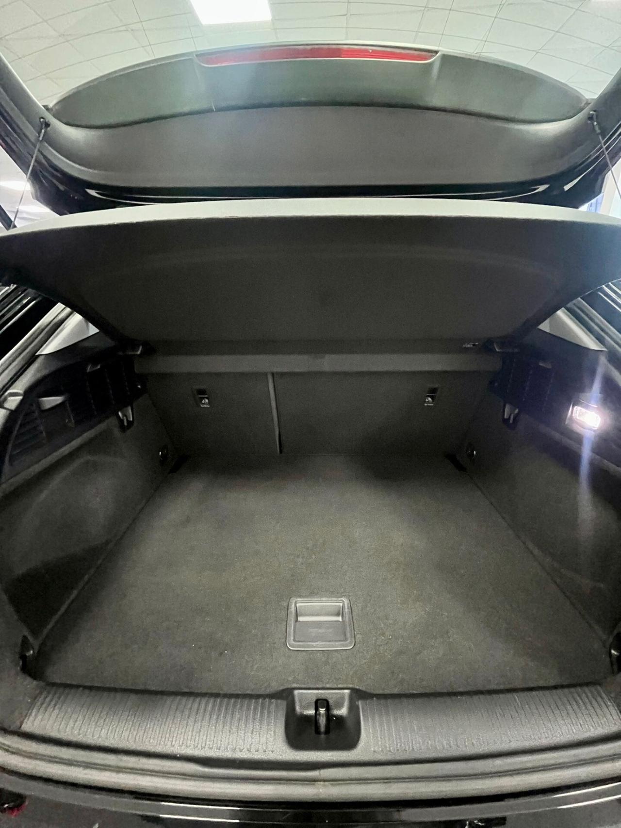 Audi Q2 30 TDI S tronic Business Design