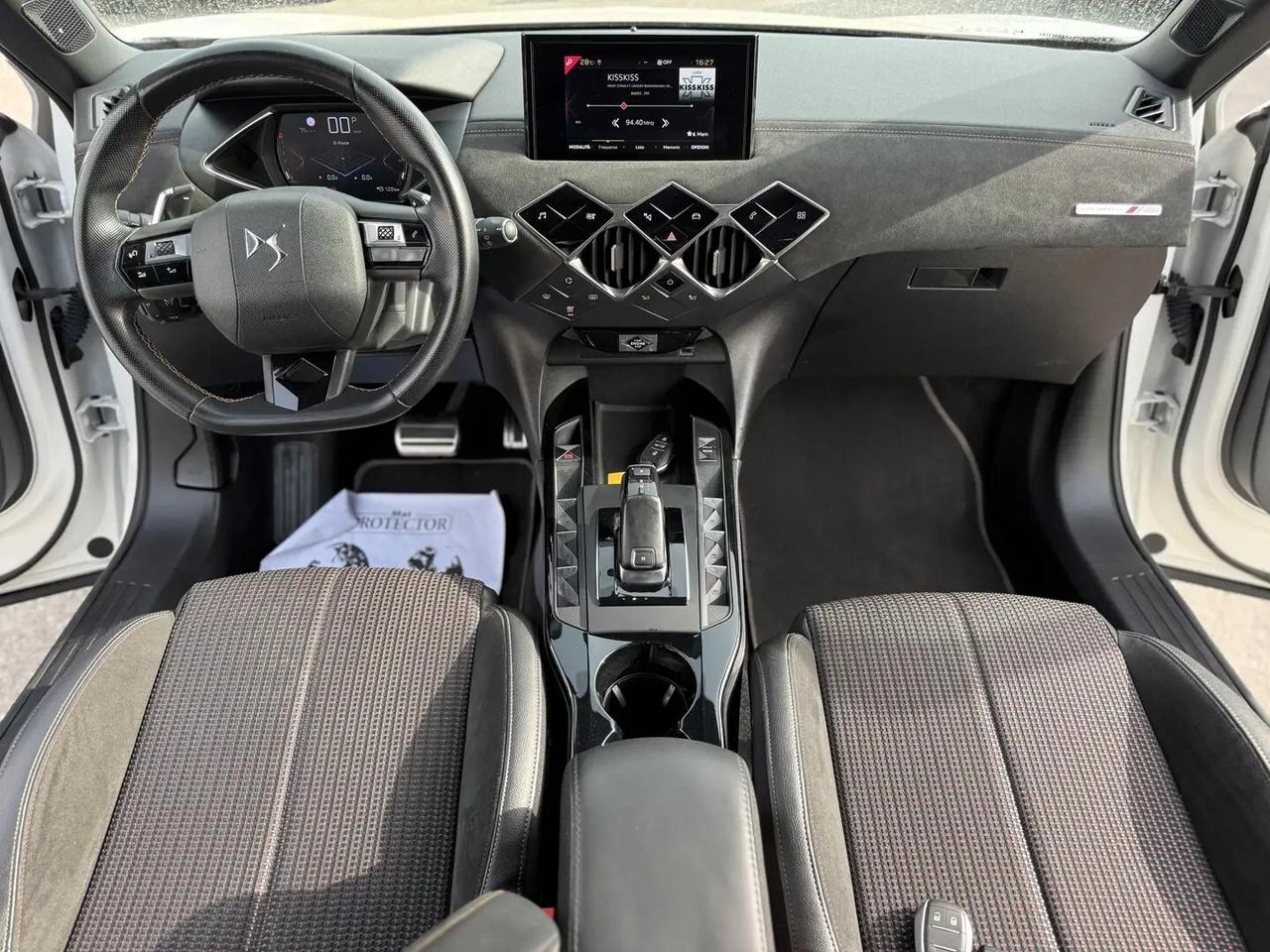 Ds DS3 3 Crossback BlueHDi 130 aut. Performance Line