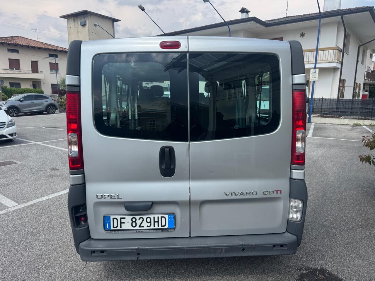 Opel Vivaro 29 2.0 CDTI 120CV TRASPORTO DISABILI 9 posti