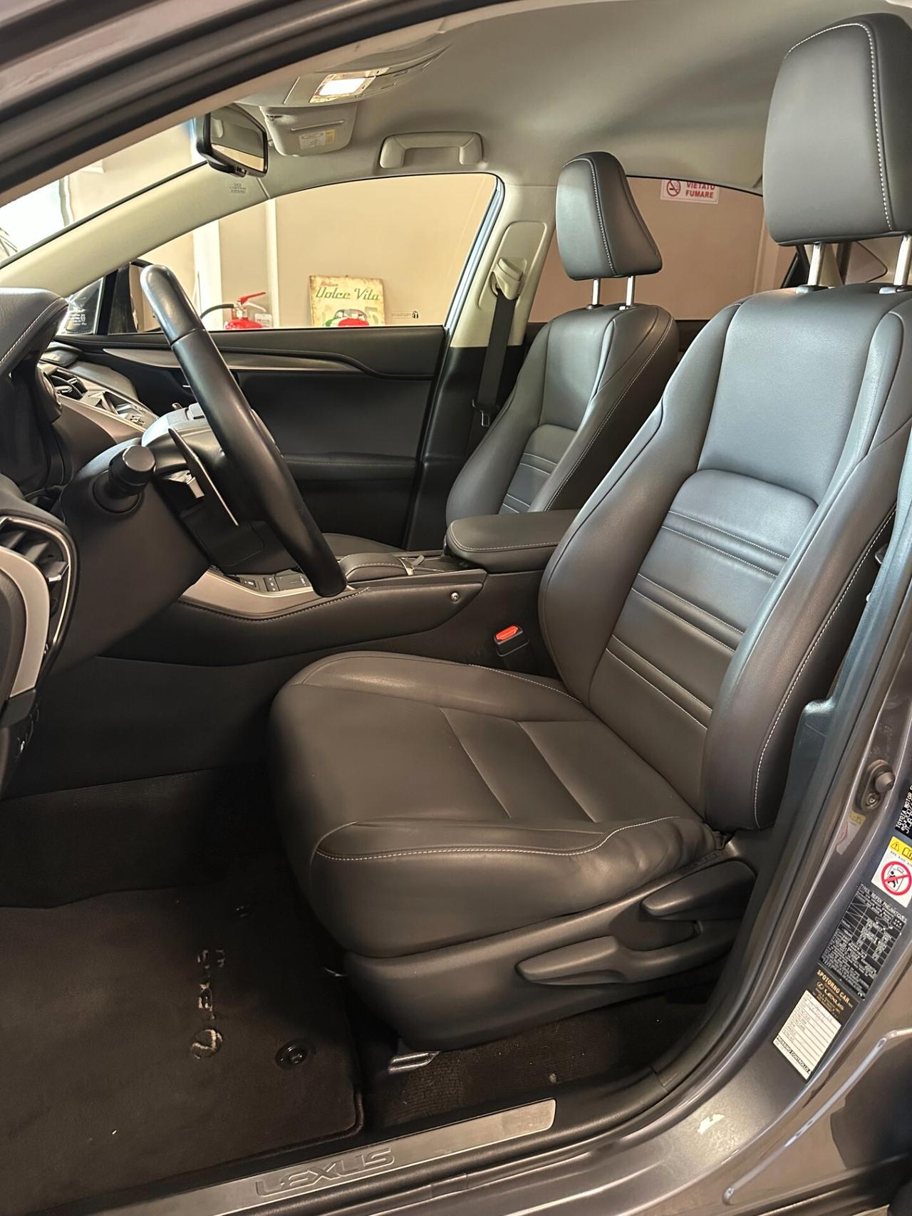 Lexus NX 300h Hybrid Executive 4wd - UnicoPro