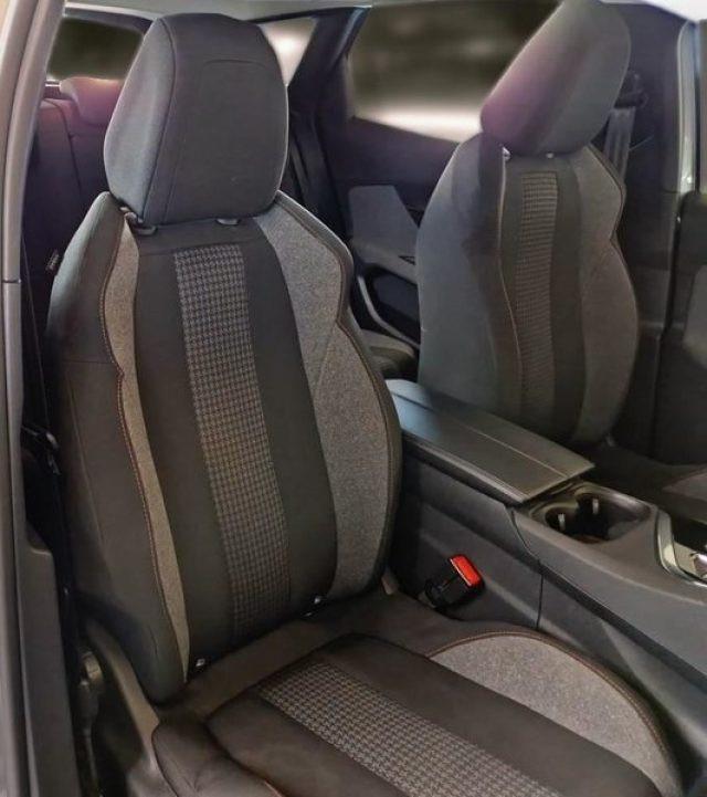 PEUGEOT 3008 BlueHDi 130 S&S EAT8 Active Pack