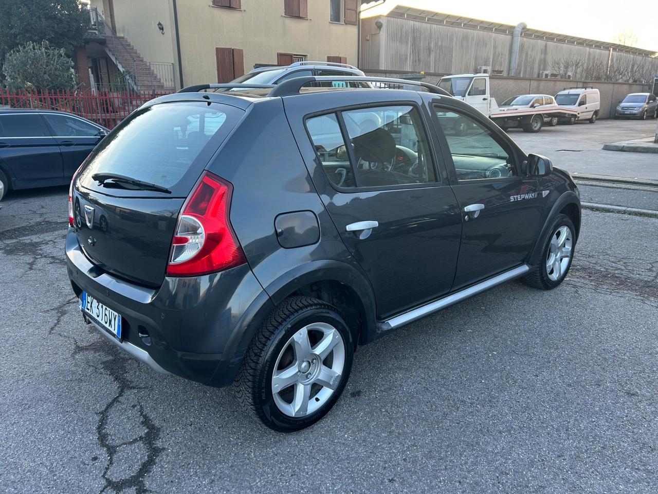 Dacia Sandero Stepway 1.5dci 85 cv molto bella