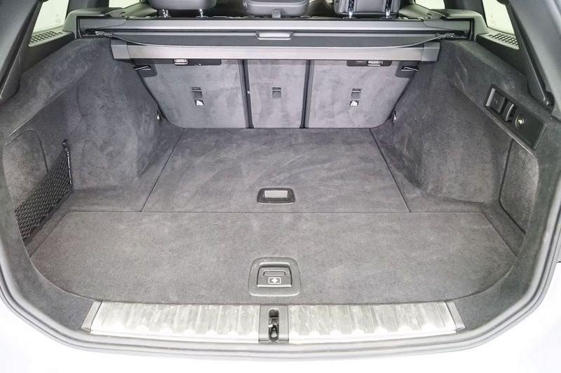 BMW Serie 3 320d 48V Touring Msport LED ACC NAVI RESTYLING 25