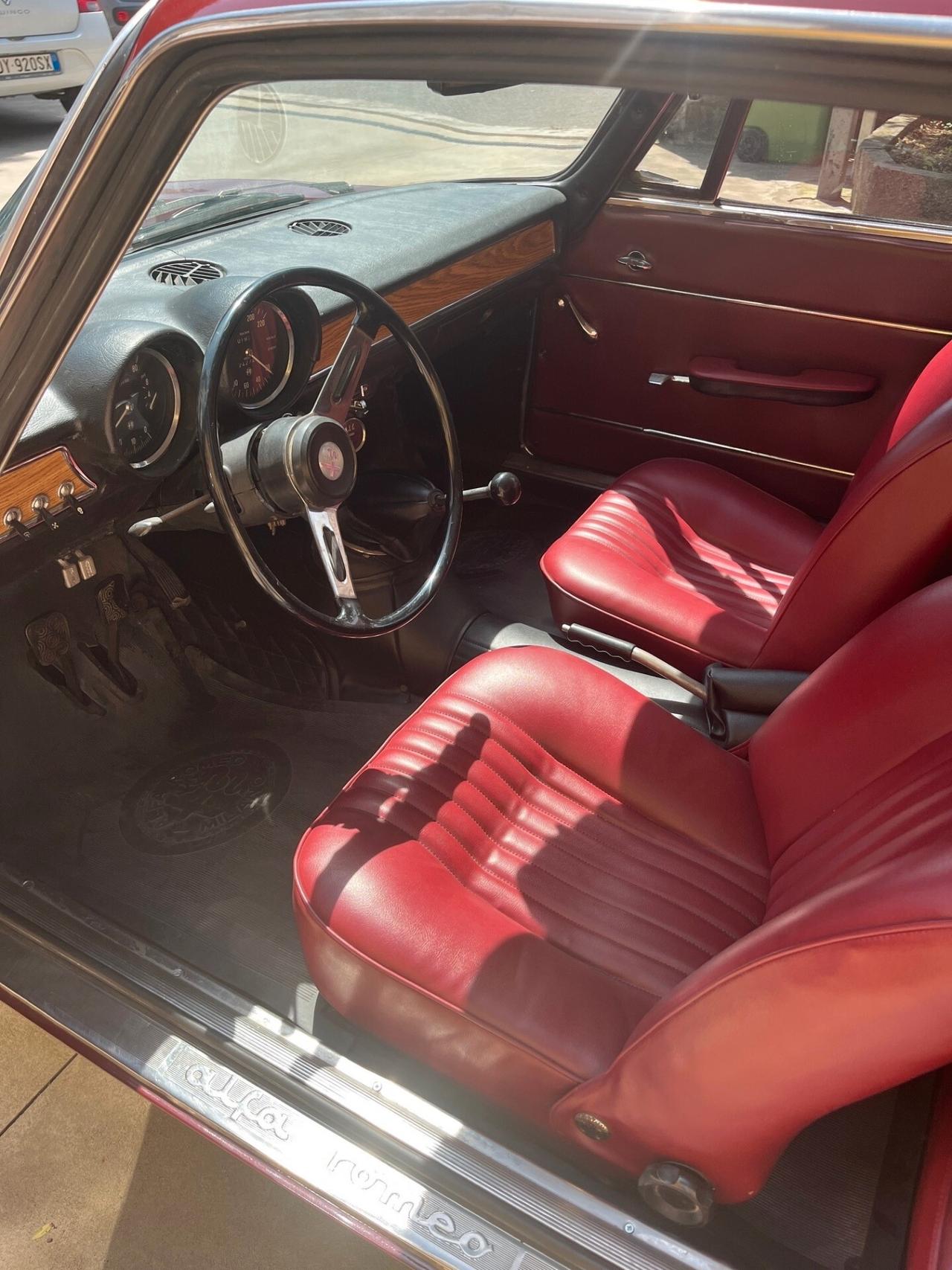 Alfa Romeo GT Alfa Romeo GT 1300 Junior Scalino