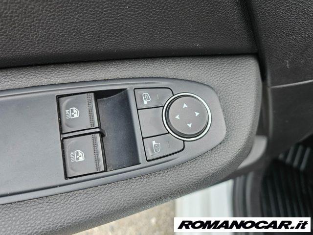 RENAULT Clio TCe 90 Equilibre 31.000 KM.
