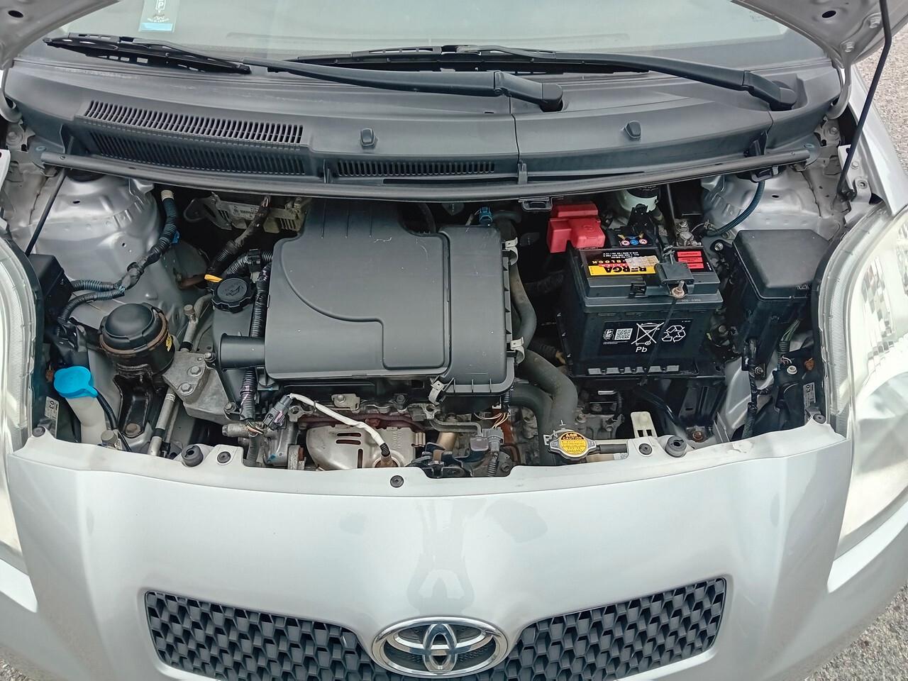 Toyota Yaris 1.0 3 porte Sol
