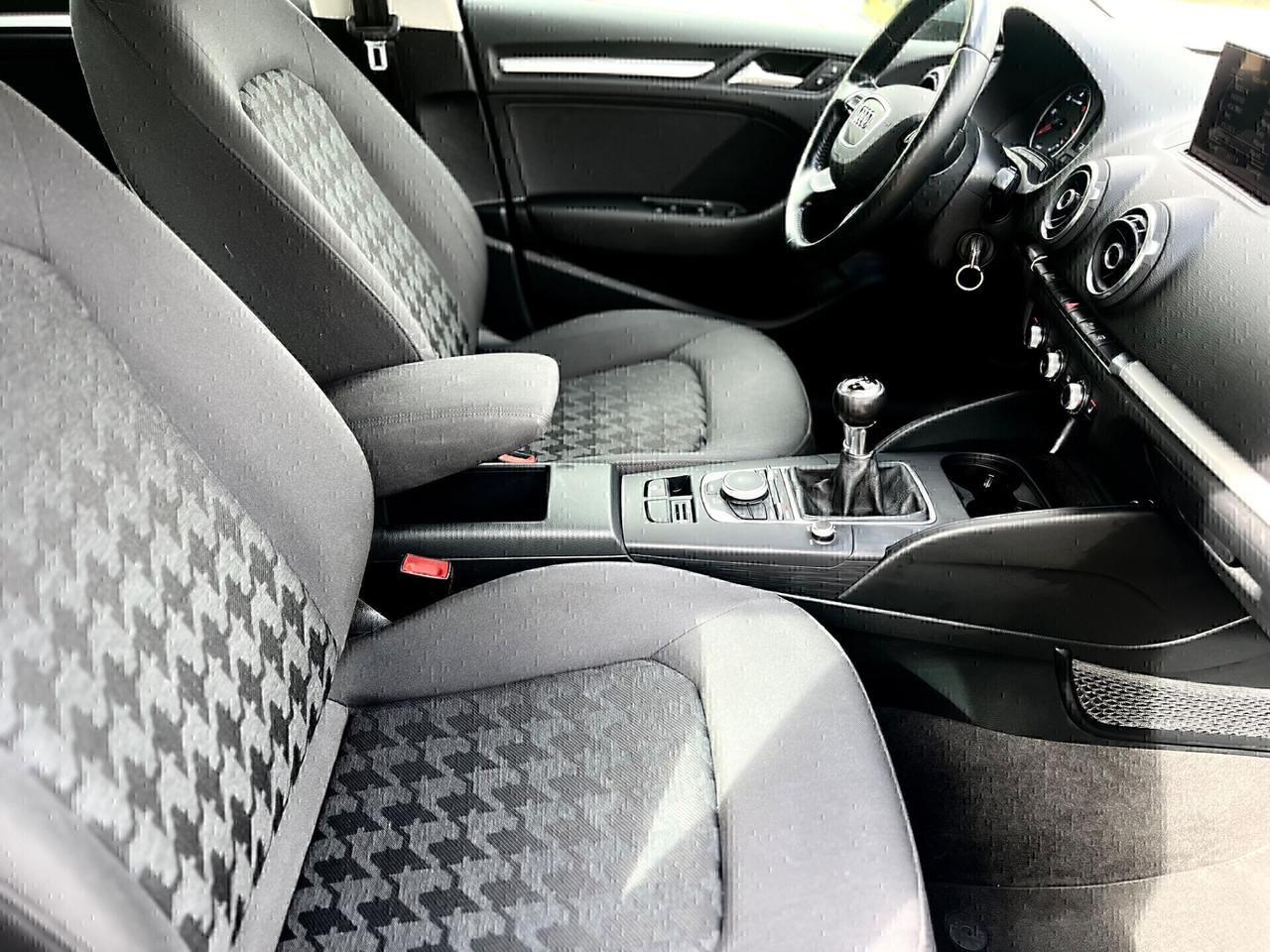 Audi A3 SPB 1.6 TDI (110cv)*XENO*NAVI*SEDILI RISCALDABILI