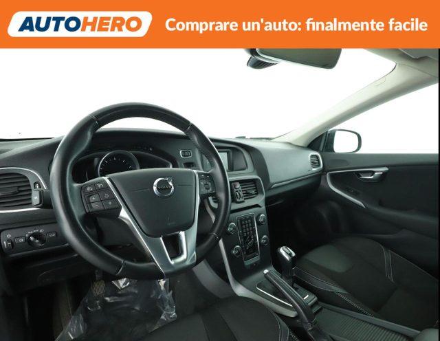 VOLVO V40 T2 Plus