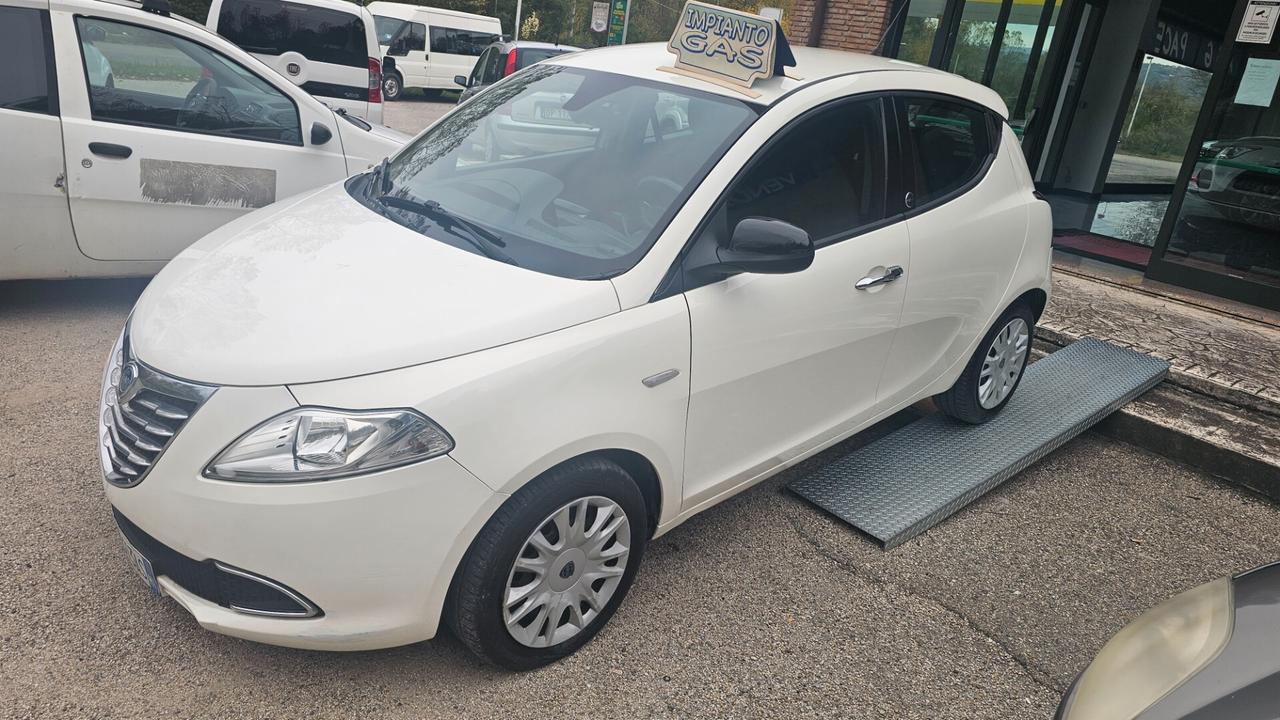 Lancia Ypsilon 1.2 69 CV 5 porte GPL Ecochic Gold