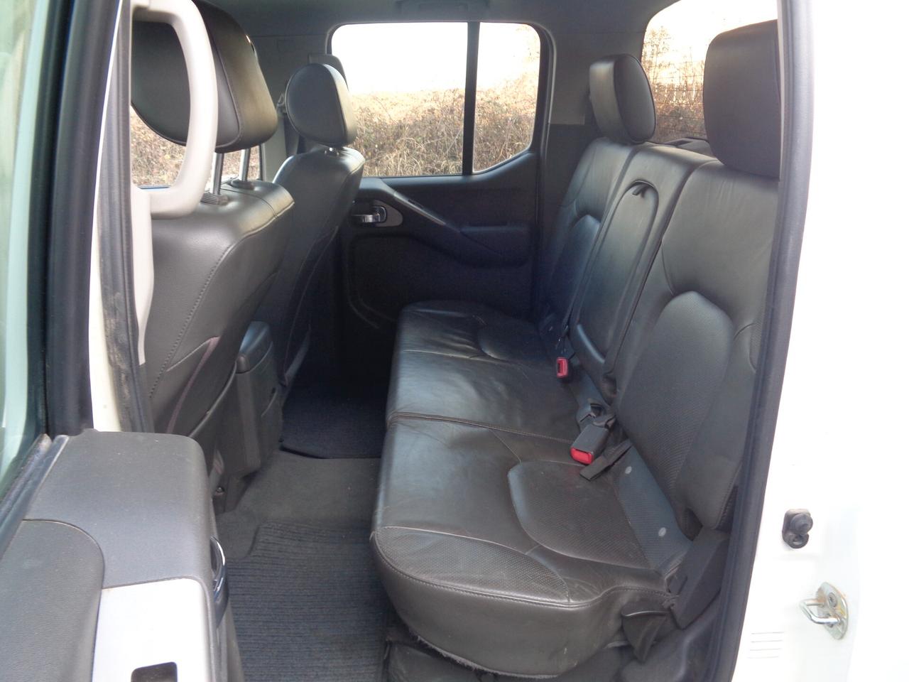 Nissan Navara 2.5 dCi 4 porte Double Cab LE